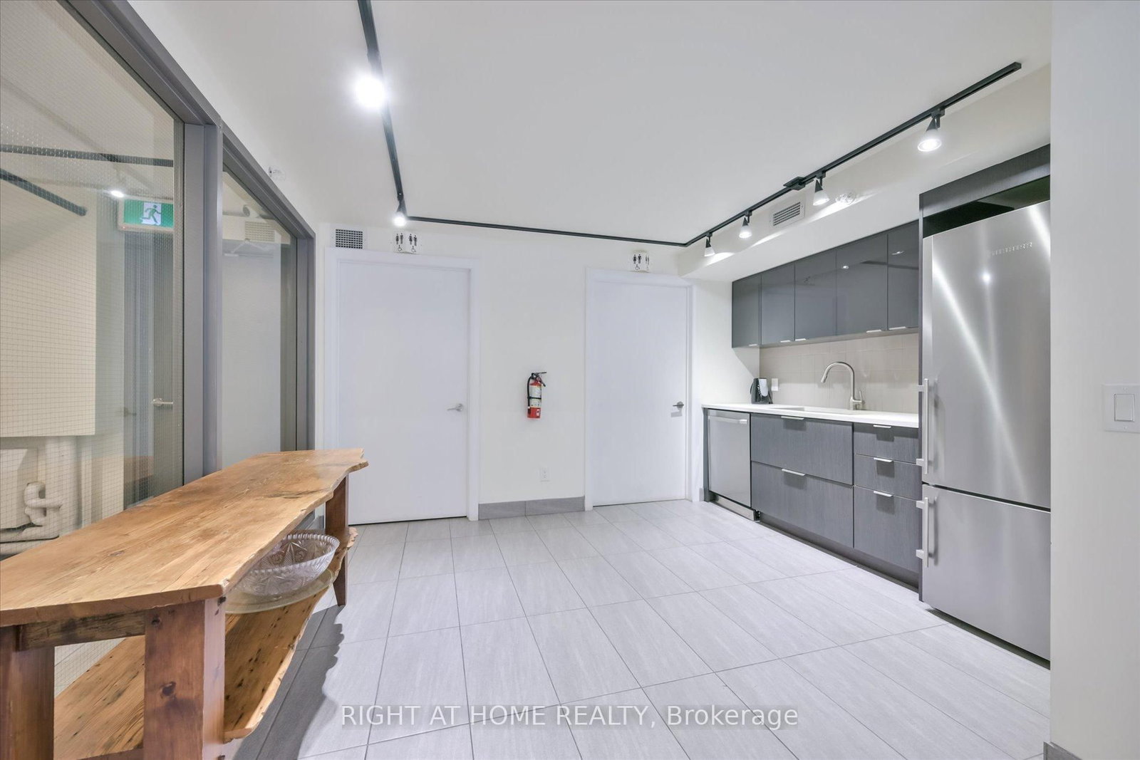 580 Kingston Road • #PH1 • Toronto, ON photo 23