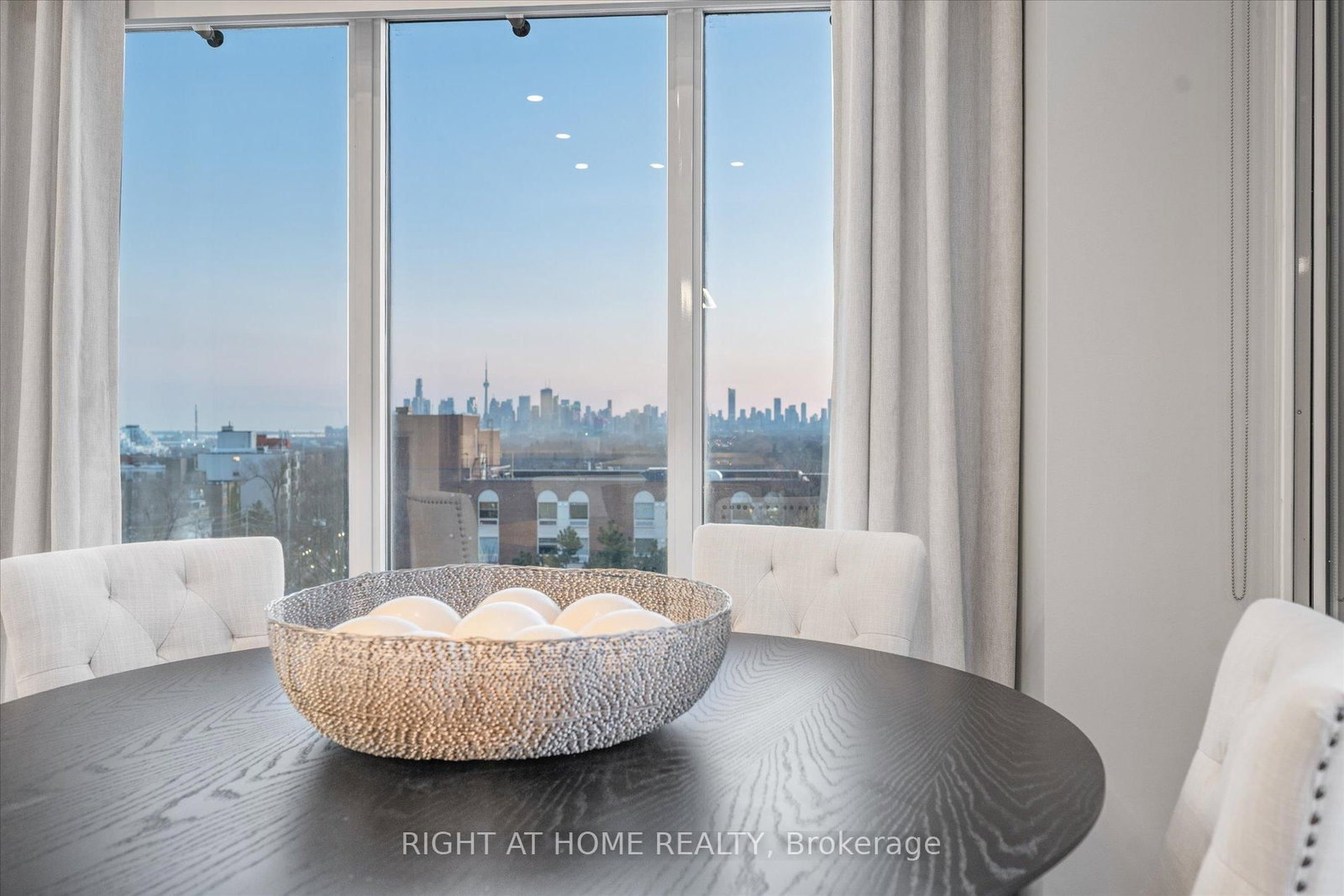 580 Kingston Road • #PH1 • Toronto, ON photo 8