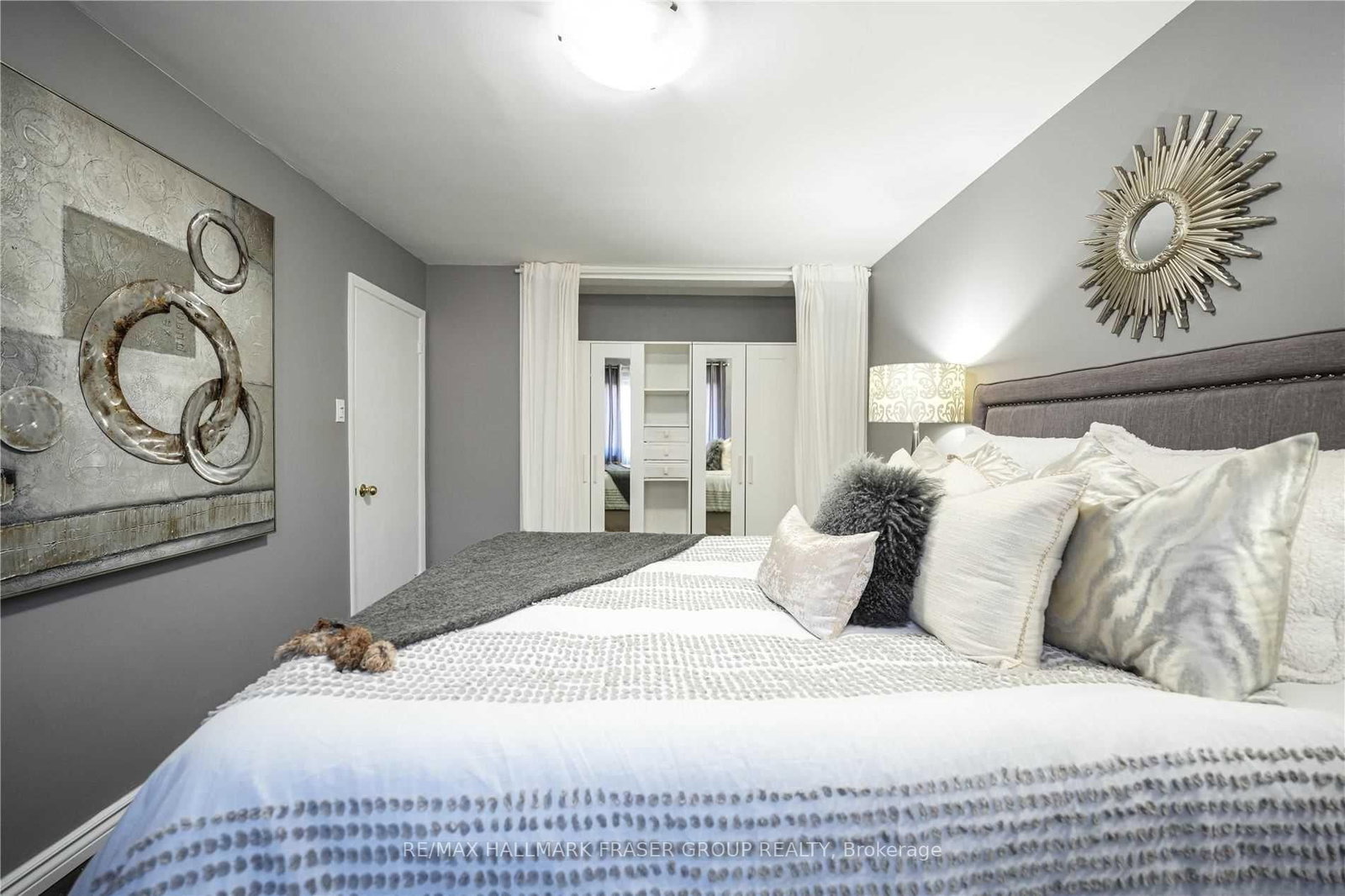 92 Overture Road • Toronto, ON photo 12