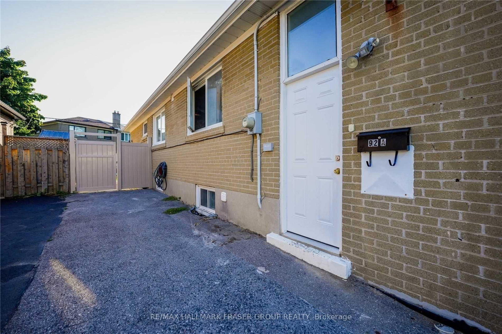 92 Overture Road • Toronto, ON photo 17