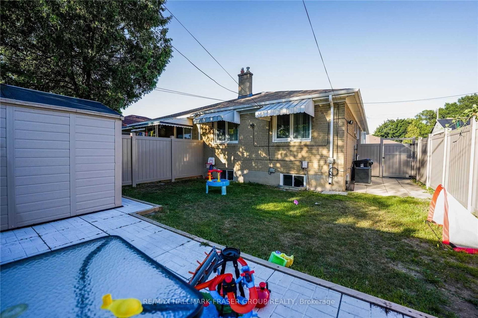 92 Overture Road • Toronto, ON photo 19