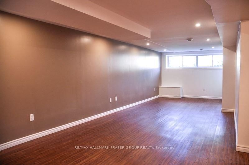 92 Overture Road • Toronto, ON photo 25