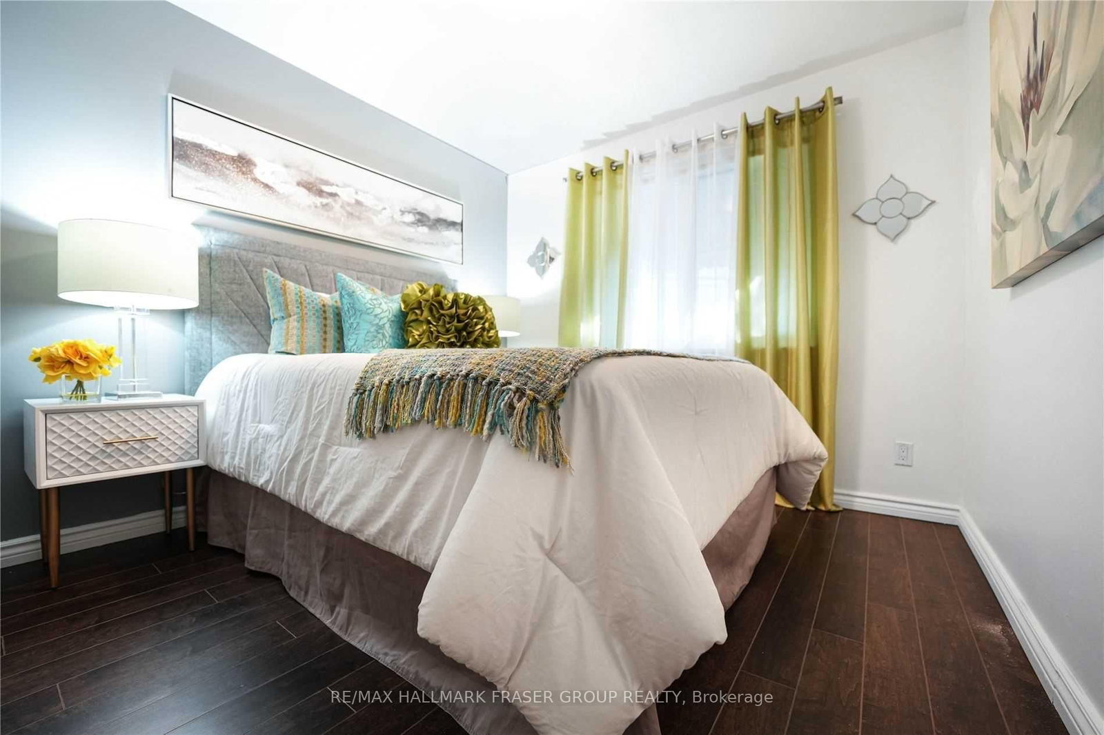92 Overture Road • Toronto, ON photo 9