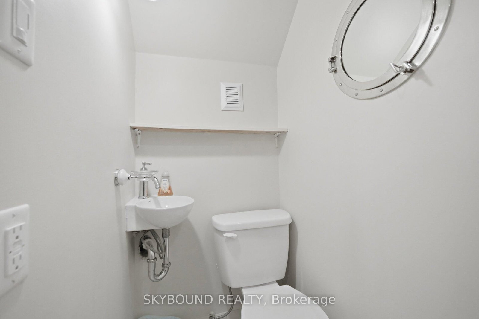 27 Rowe Street • Oshawa, ON photo 20