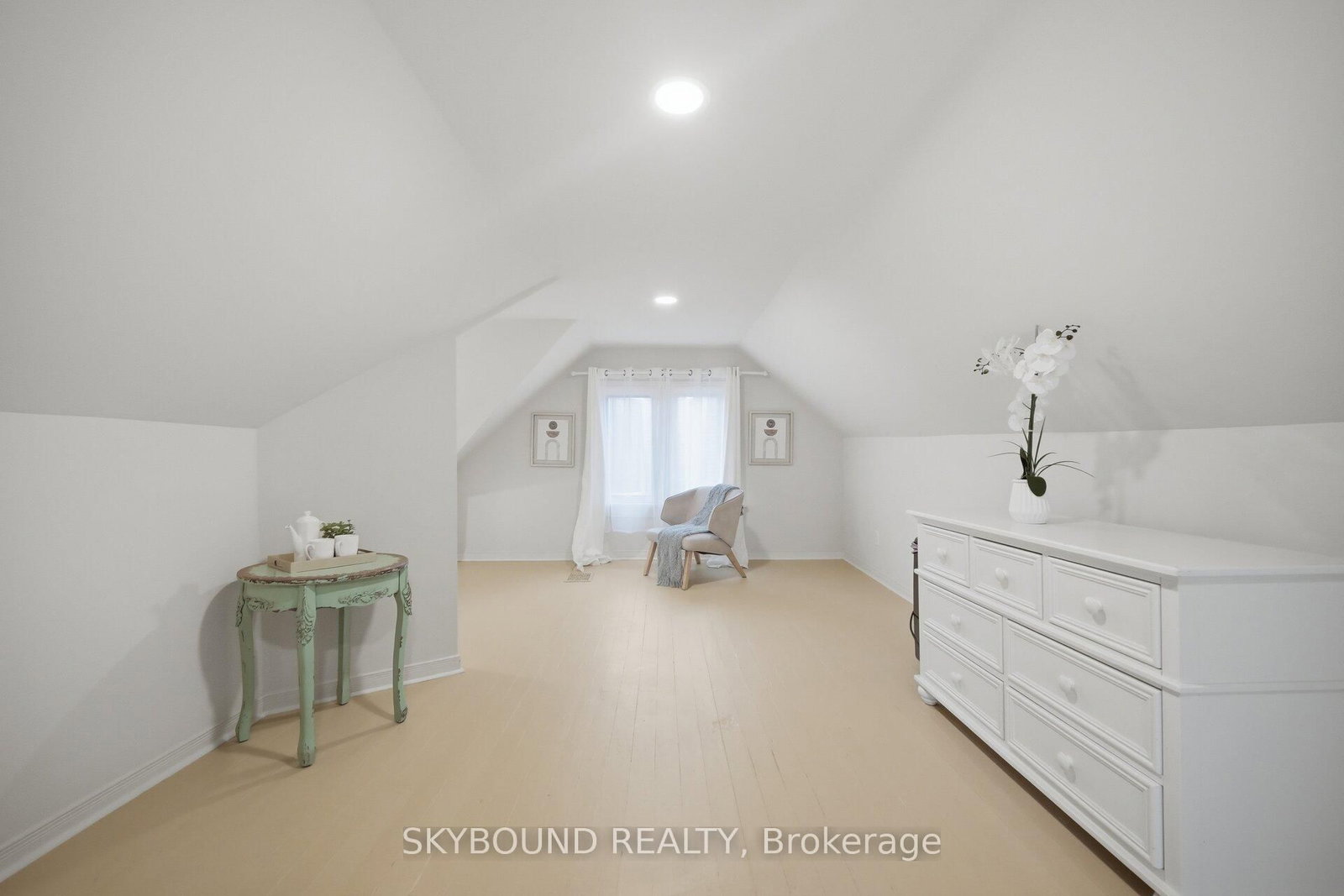 27 Rowe Street • Oshawa, ON photo 36