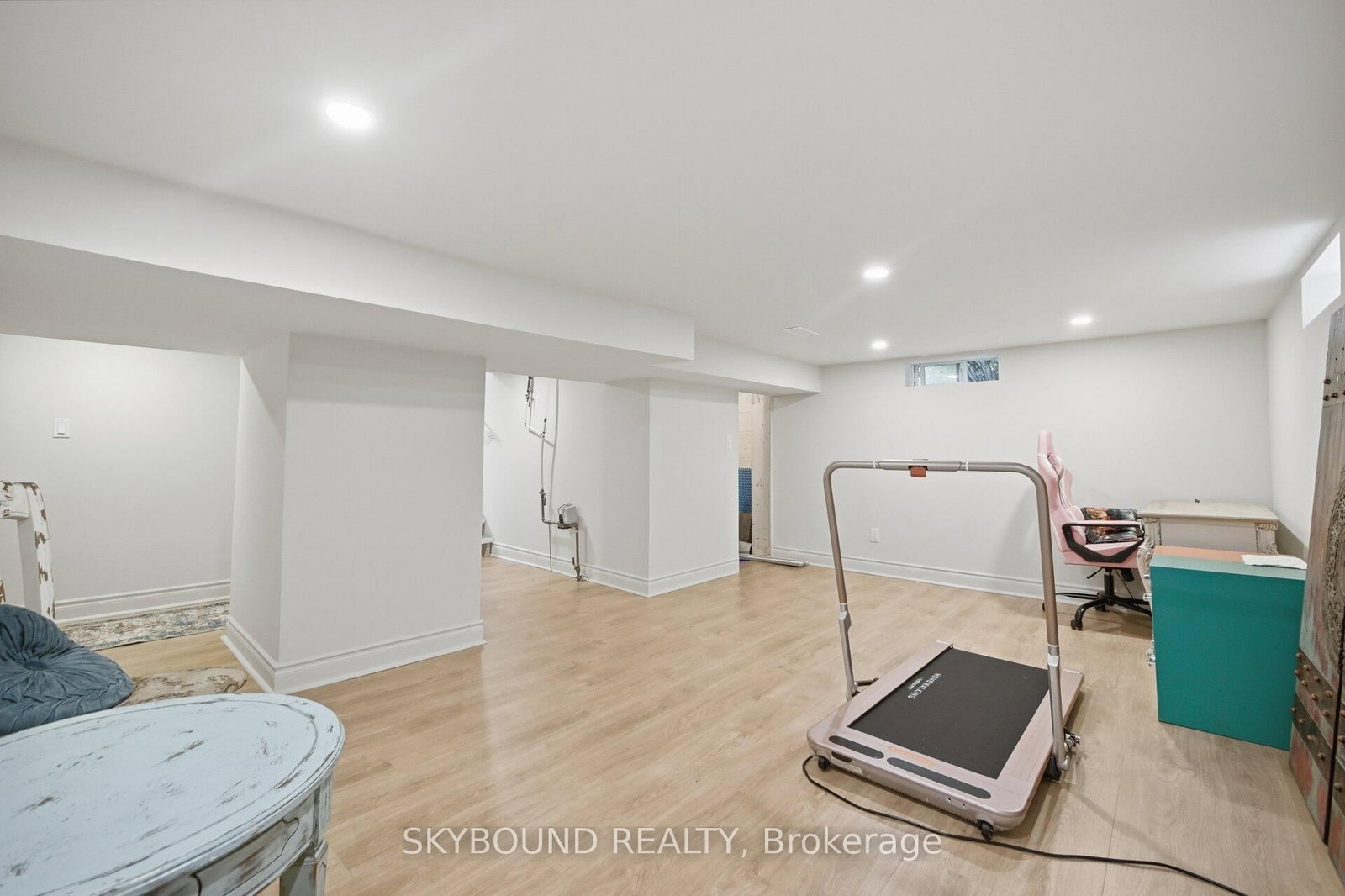 27 Rowe Street • Oshawa, ON photo 40