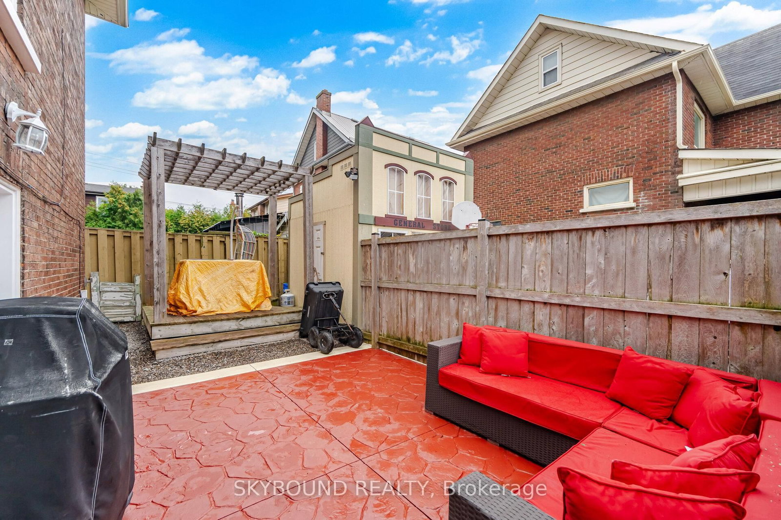 27 Rowe Street • Oshawa, ON photo 46