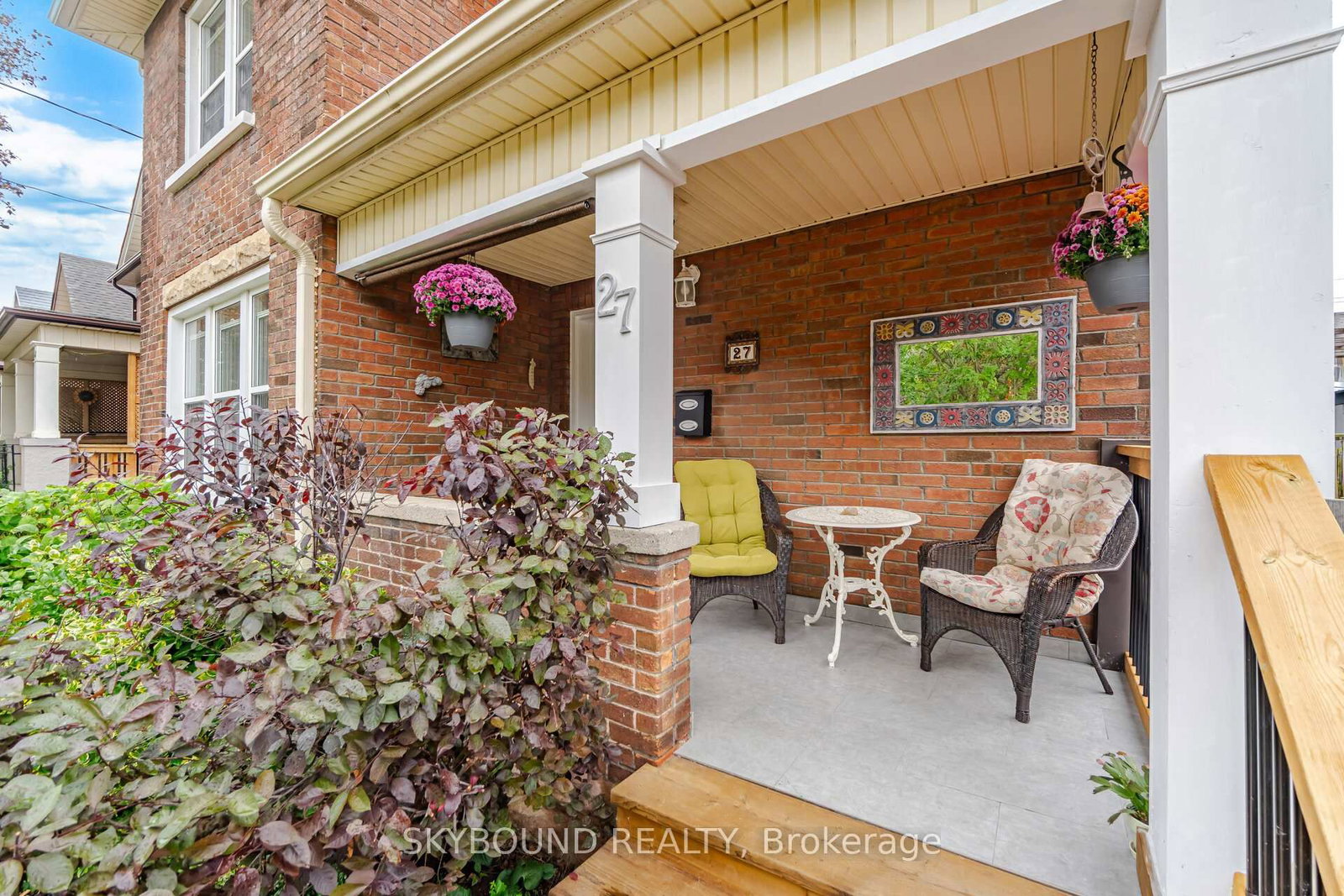 27 Rowe Street • Oshawa, ON photo 5