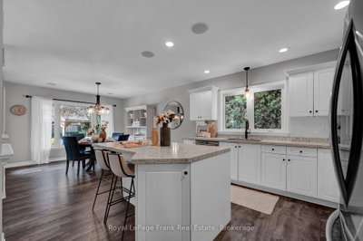 9 Sheenan Court • Clarington, ON photo 8