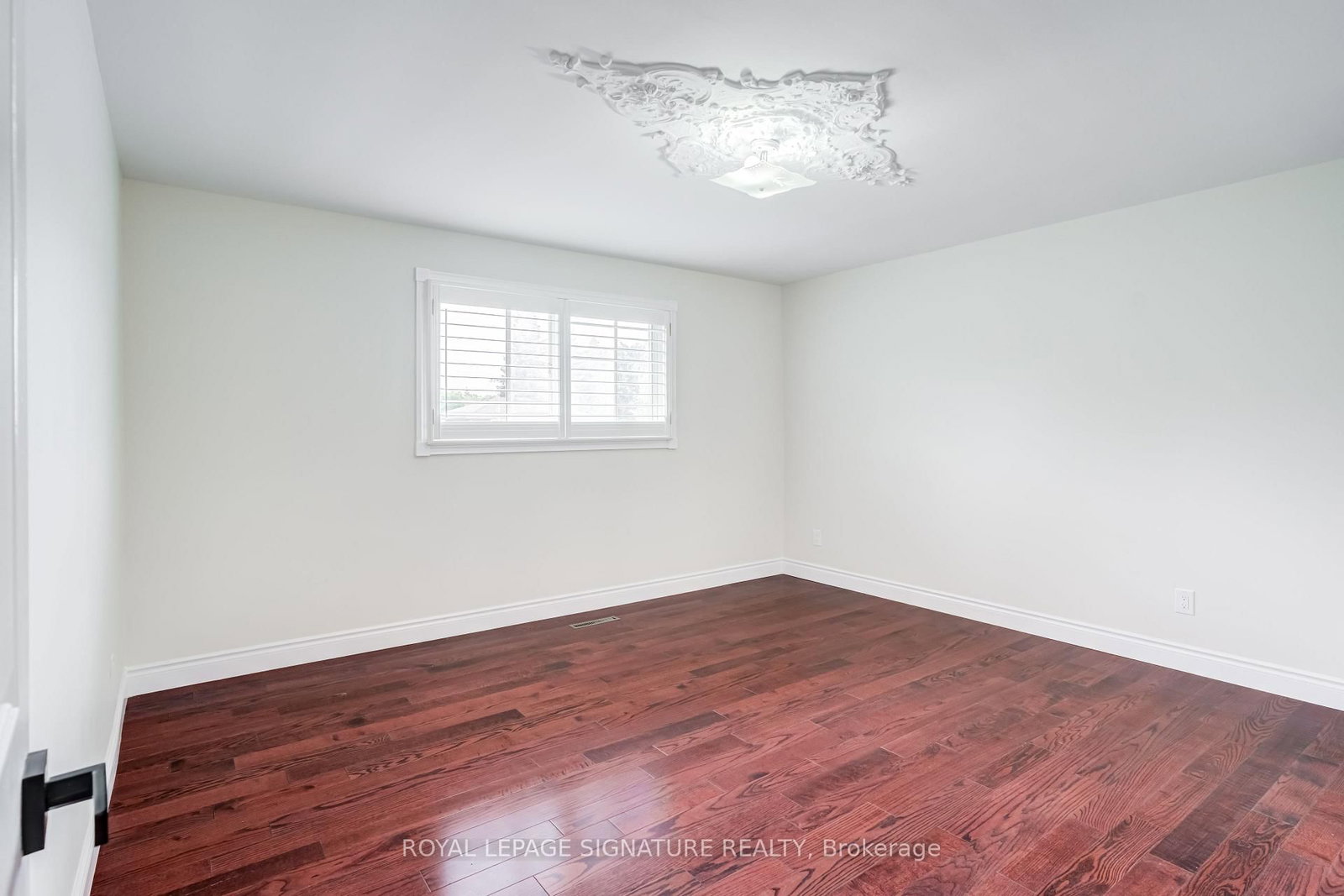 40 Beamsville Drive • Toronto, ON photo 13