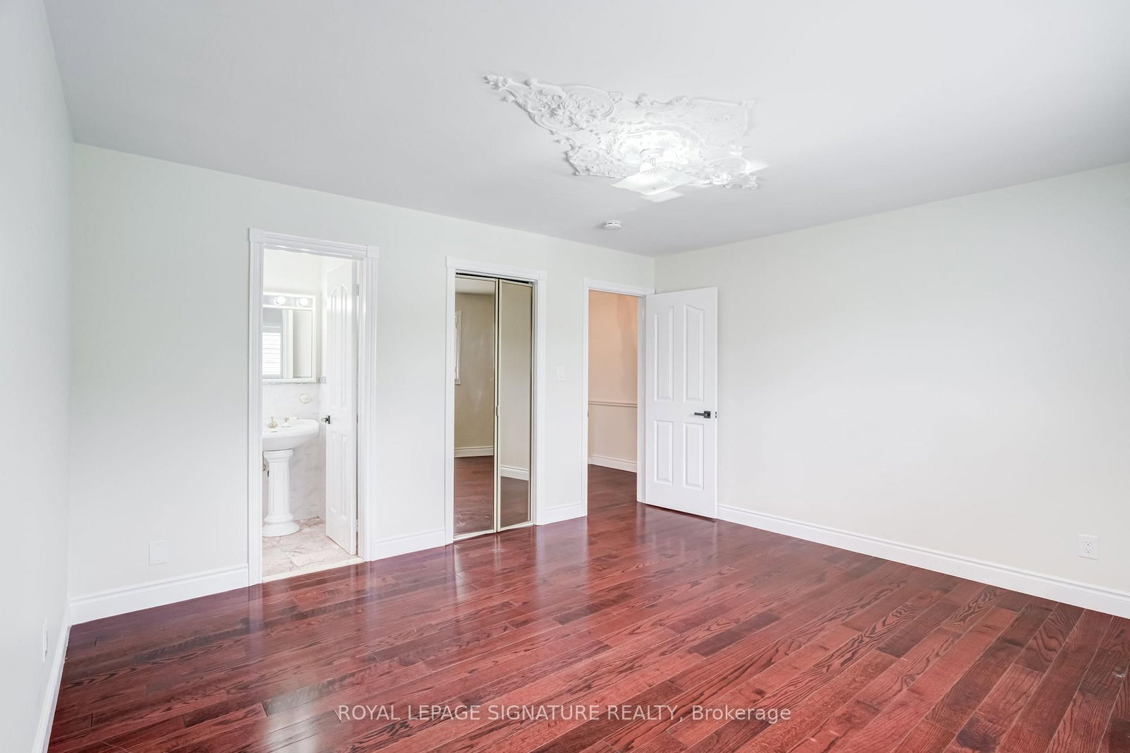 40 Beamsville Drive • Toronto, ON photo 14