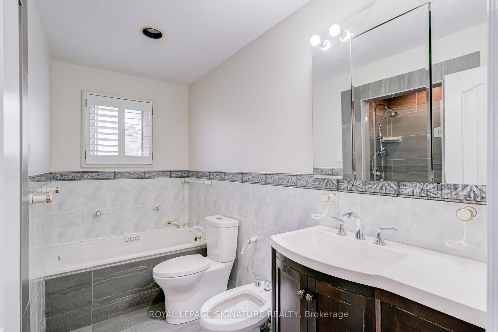 40 Beamsville Drive • Toronto, ON photo 20