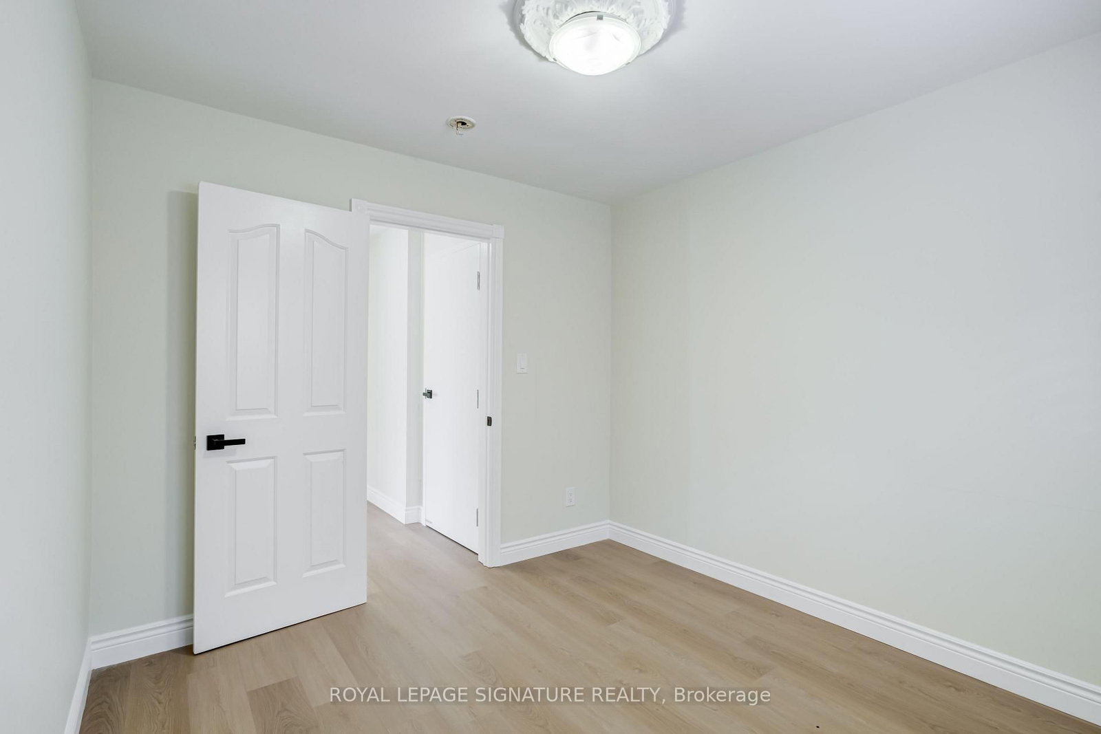40 Beamsville Drive • Toronto, ON photo 25