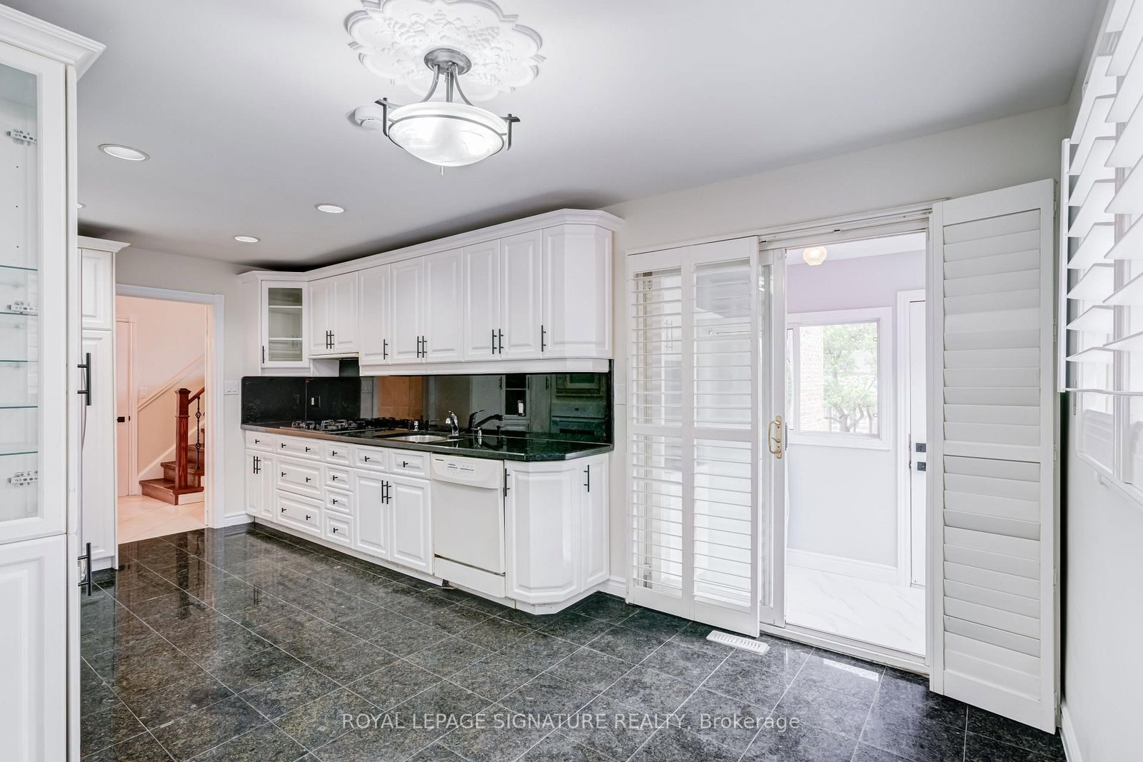 40 Beamsville Drive • Toronto, ON photo 9