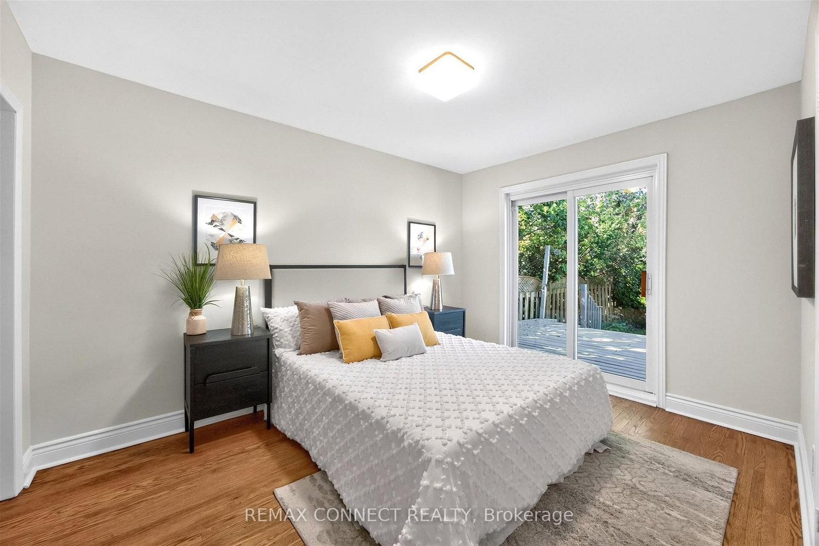 42 Bainhart Crescent • Toronto, ON photo 14