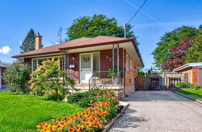 42 Bainhart Crescent • Toronto, ON photo 2