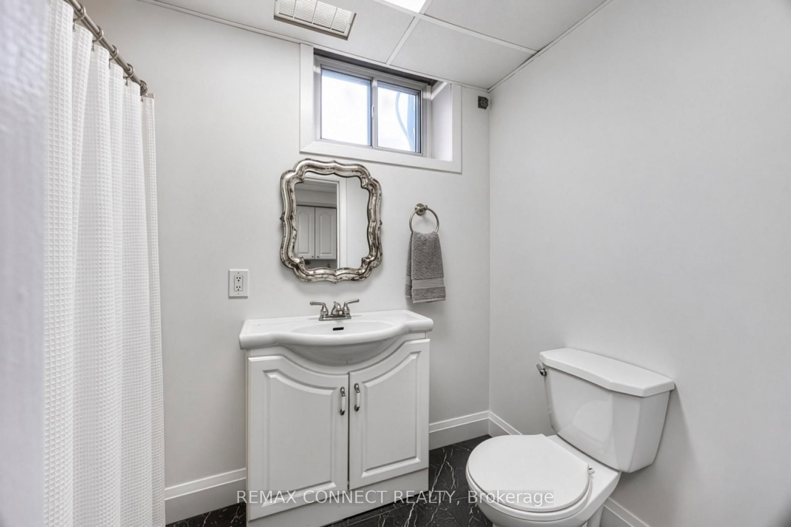 42 Bainhart Crescent • Toronto, ON photo 24