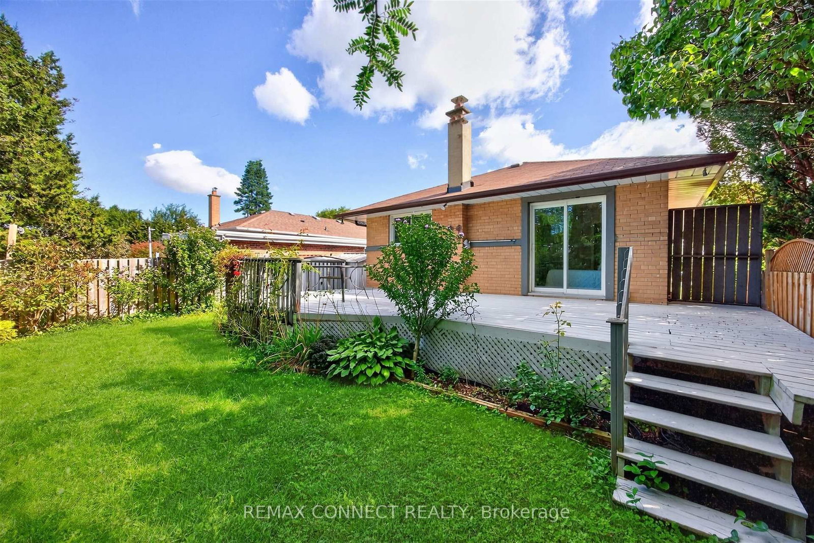 42 Bainhart Crescent • Toronto, ON photo 25