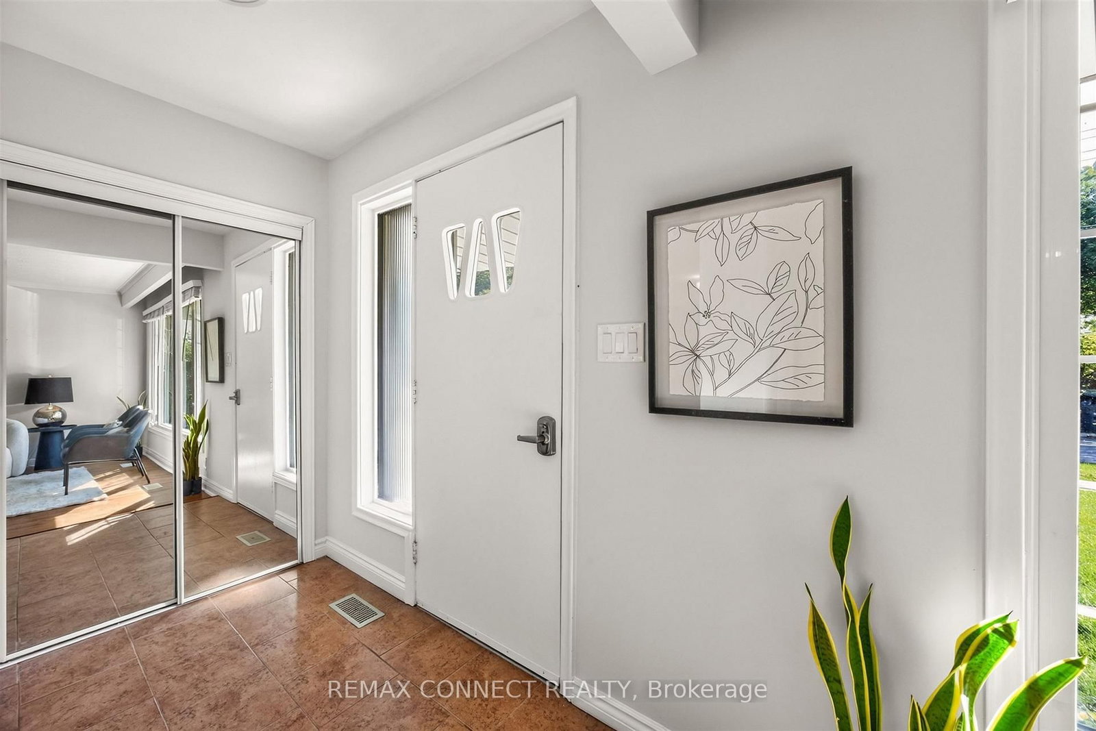 42 Bainhart Crescent • Toronto, ON photo 5