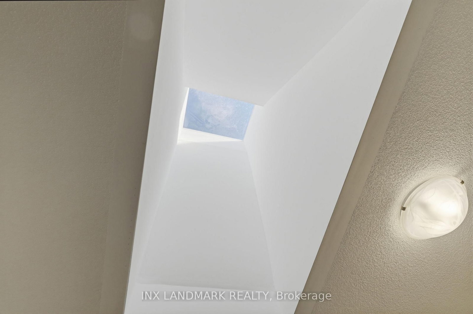30 Gerry Henry Lane • Clarington, ON photo 34