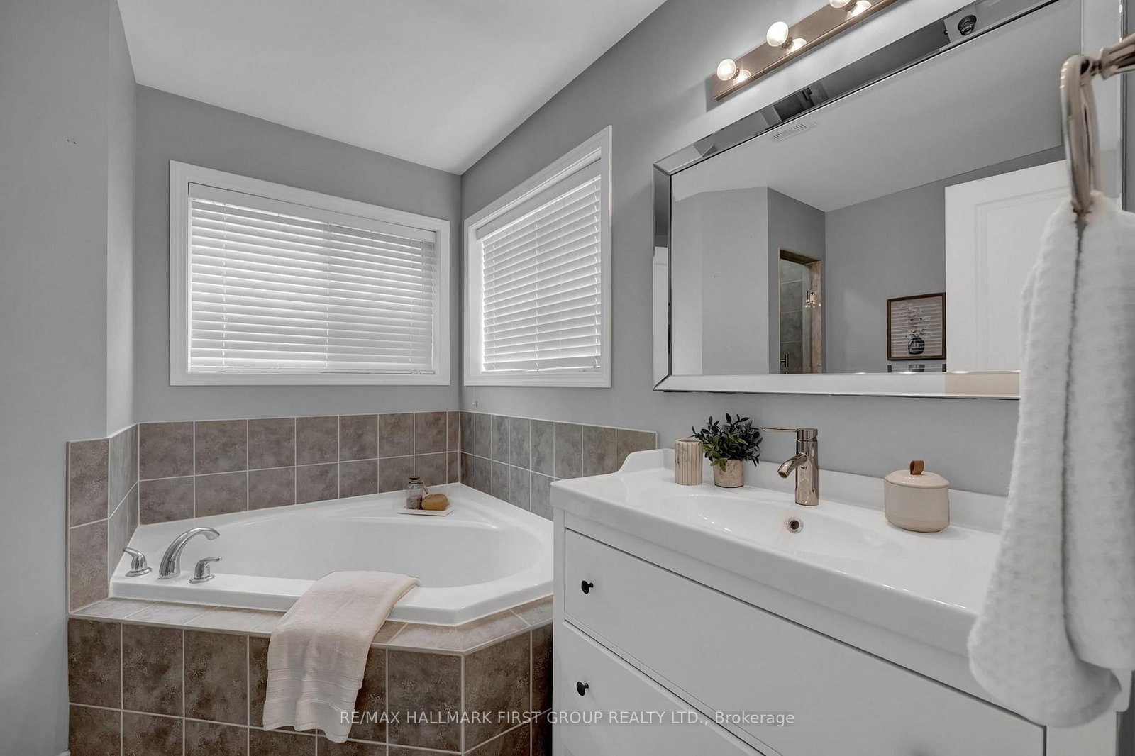 122 Buttonshaw Street • Clarington, ON photo 18