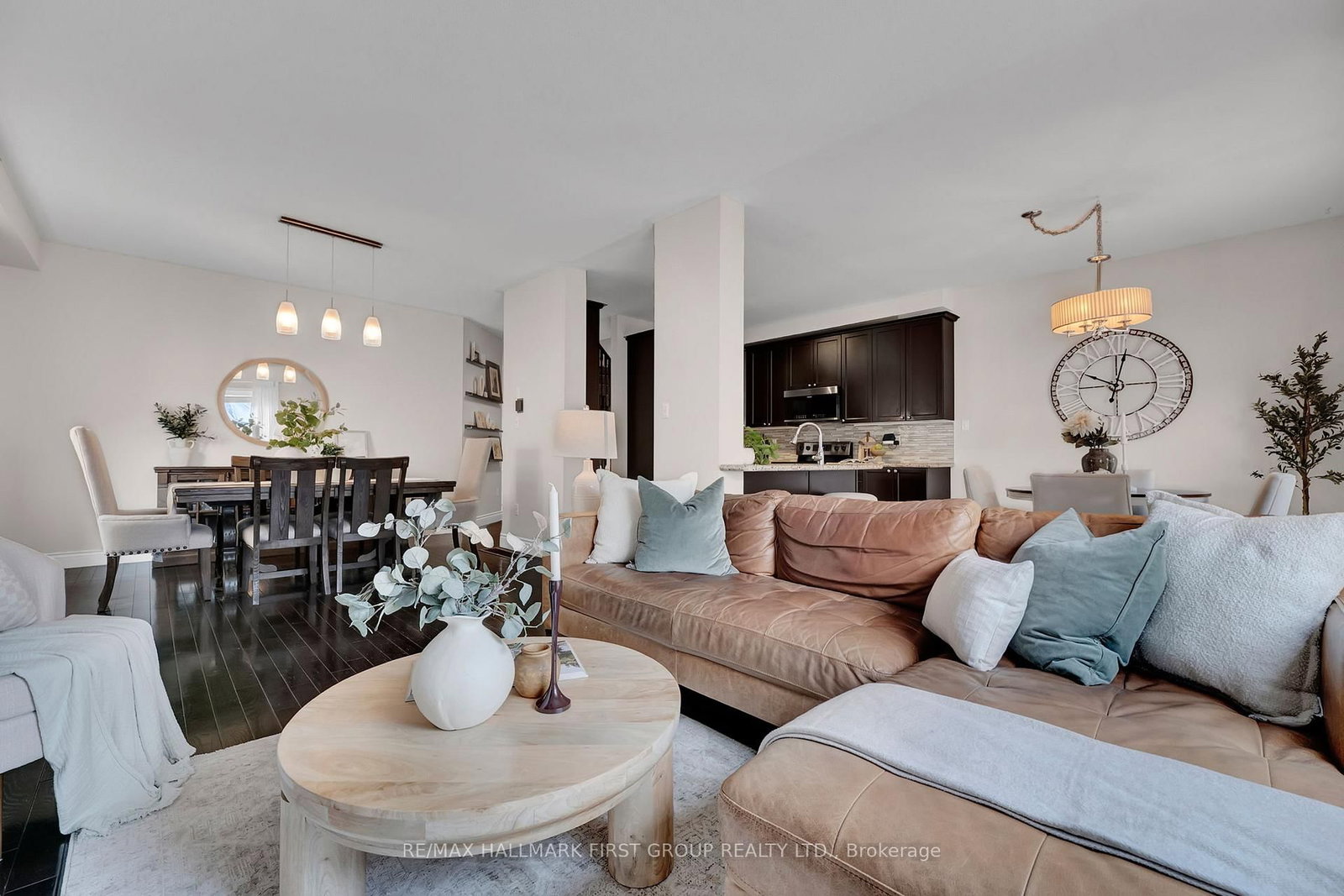 122 Buttonshaw Street • Clarington, ON photo 6