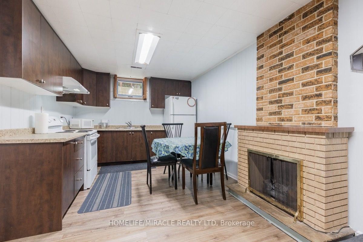 20 Mayhill Crescent • Toronto, ON photo 28