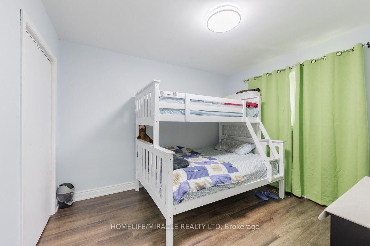 20 Mayhill Crescent • Toronto, ON photo 31