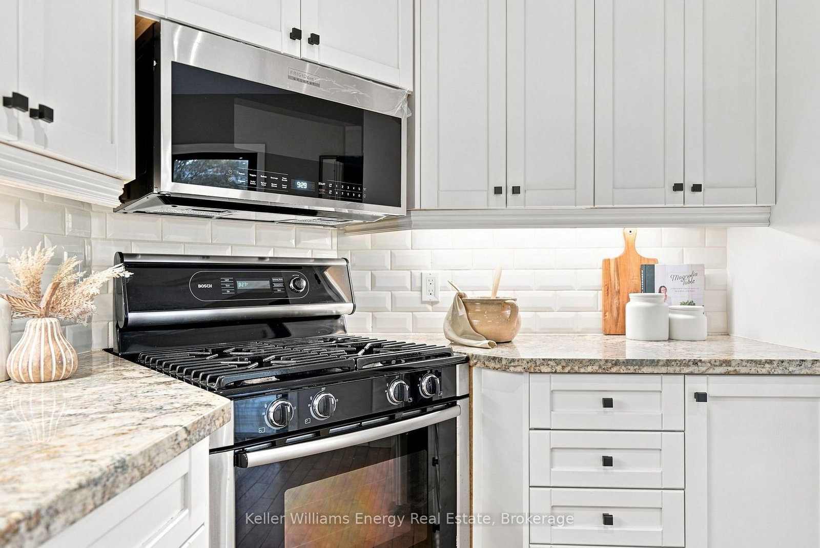 61 Fernbank Place • Whitby, ON photo 5