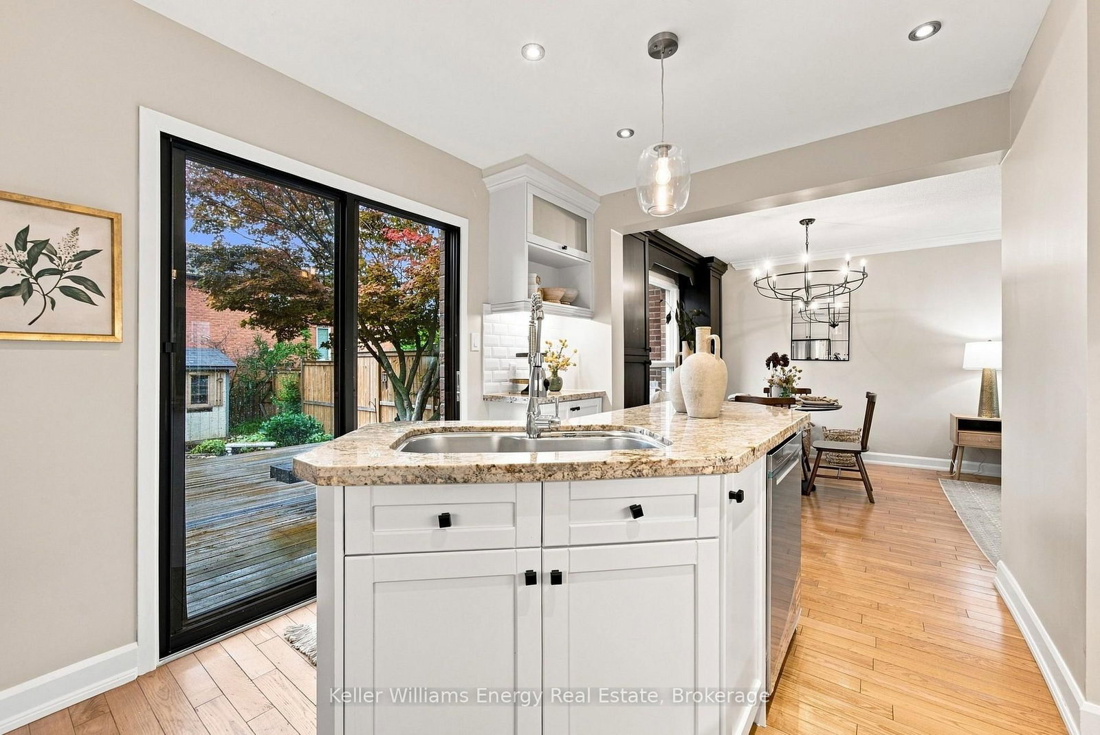 61 Fernbank Place • Whitby, ON photo 6