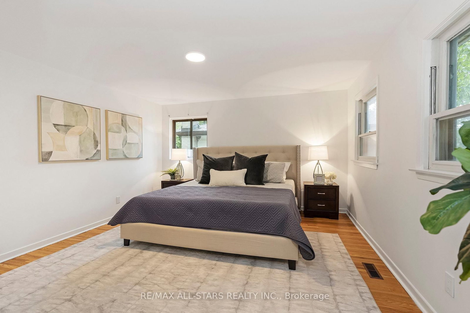 11 Gillbank Crescent • Toronto, ON photo 21