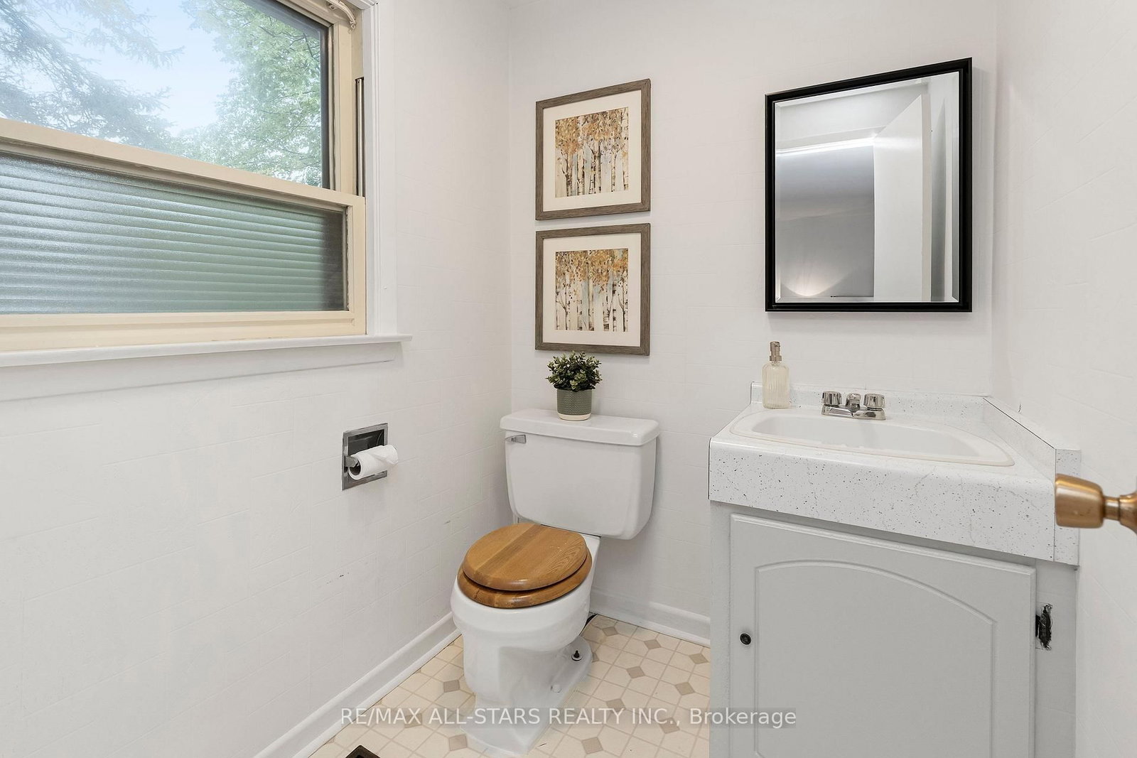 11 Gillbank Crescent • Toronto, ON photo 24