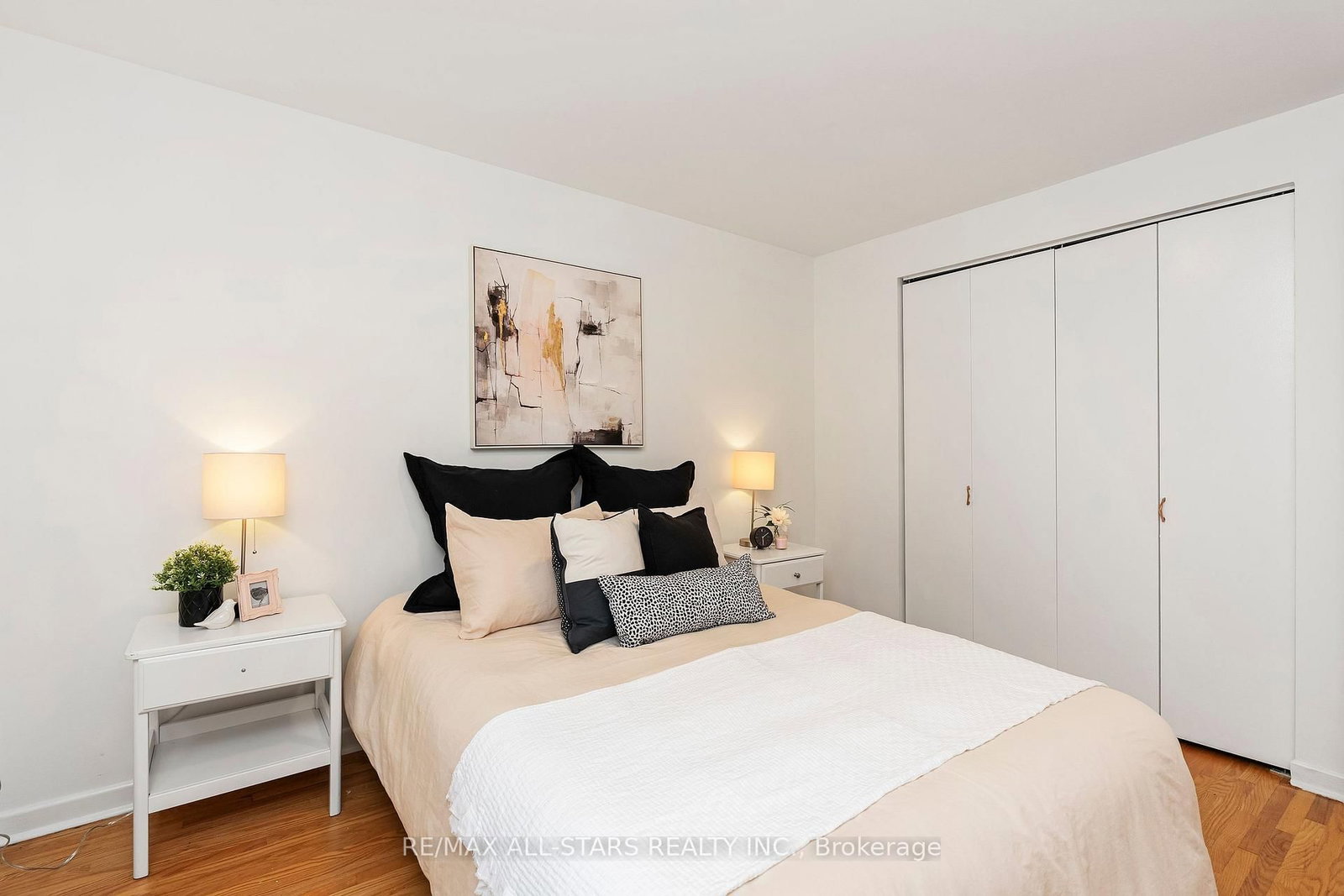 11 Gillbank Crescent • Toronto, ON photo 26