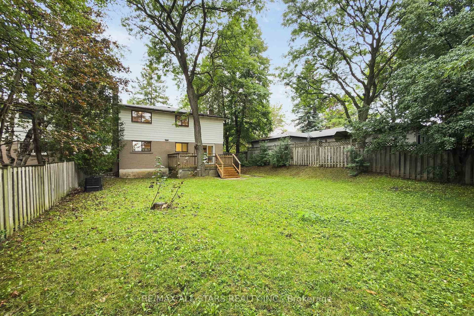 11 Gillbank Crescent • Toronto, ON photo 41