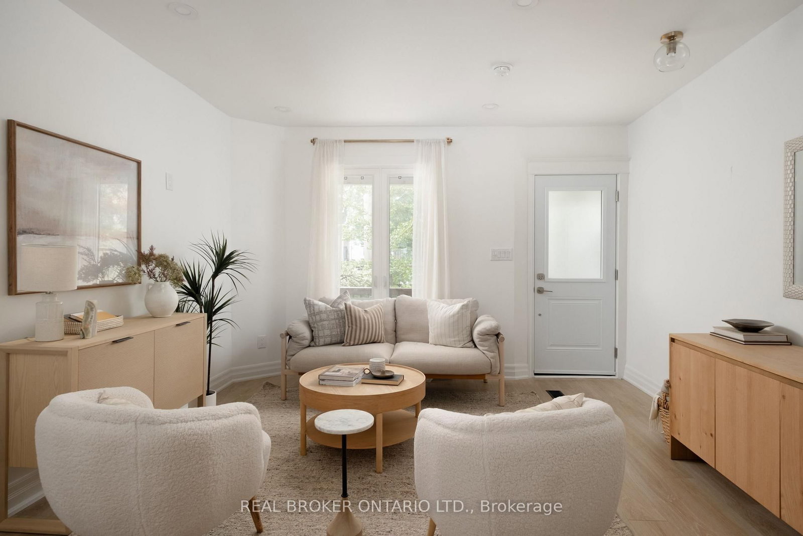 22 Stephenson Avenue • Toronto, ON photo 3