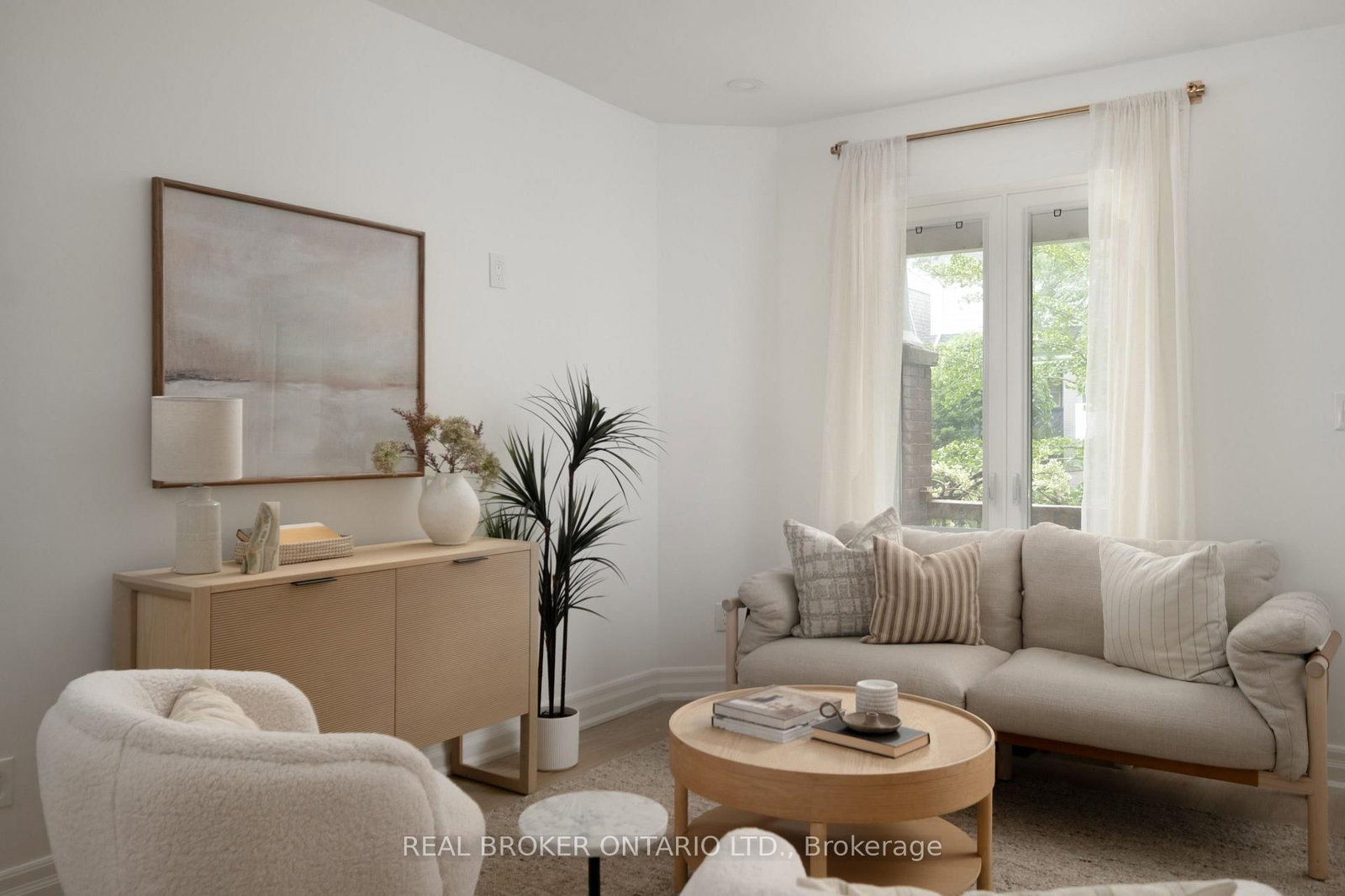 22 Stephenson Avenue • Toronto, ON photo 4