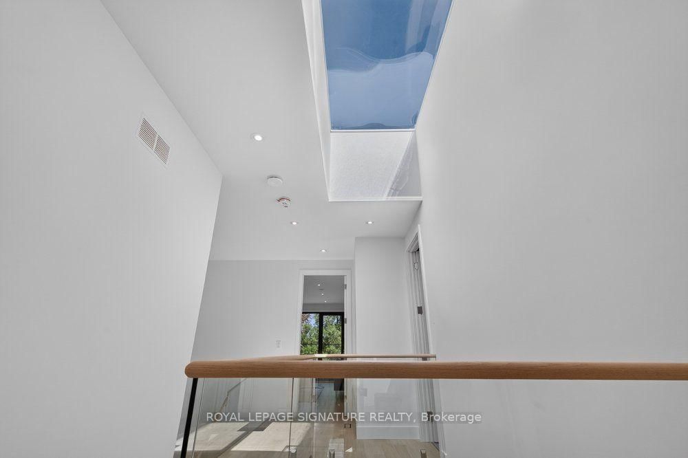 34 Northview Avenue • Toronto, ON photo 35