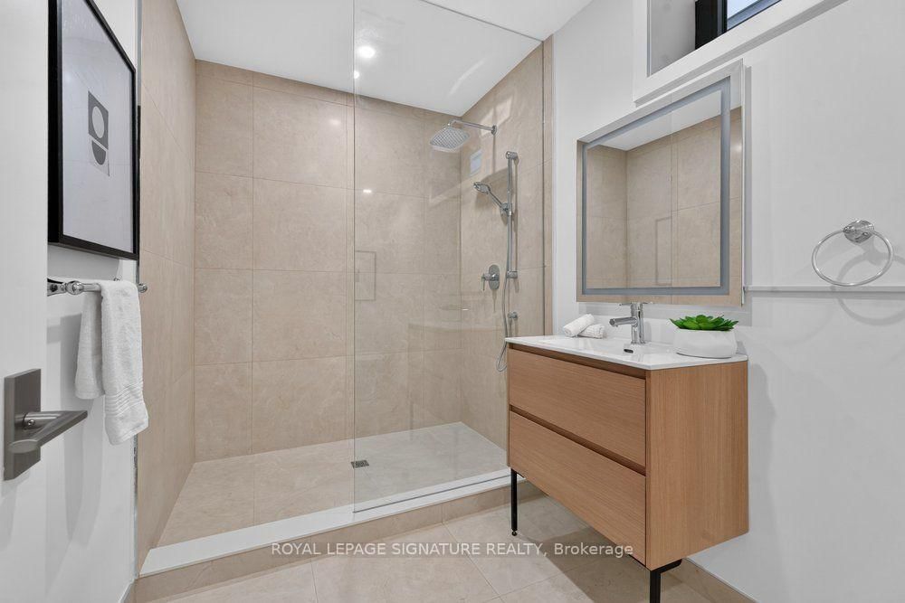 34 Northview Avenue • Toronto, ON photo 41