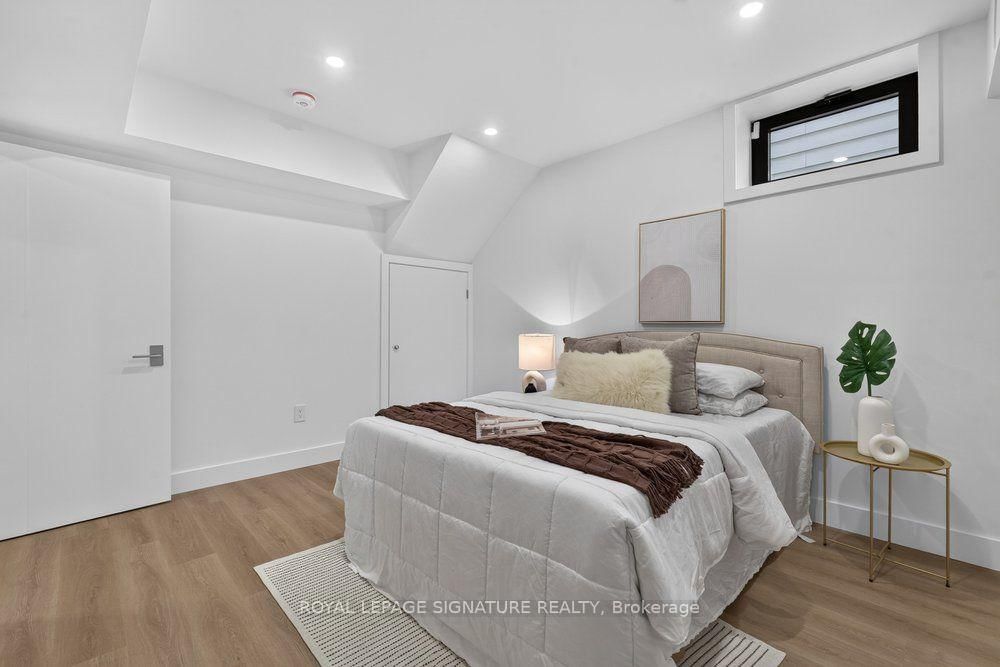 34 Northview Avenue • Toronto, ON photo 43