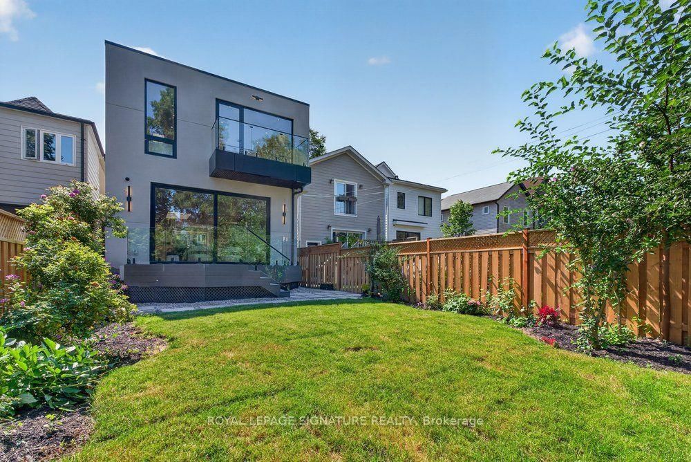 34 Northview Avenue • Toronto, ON photo 46