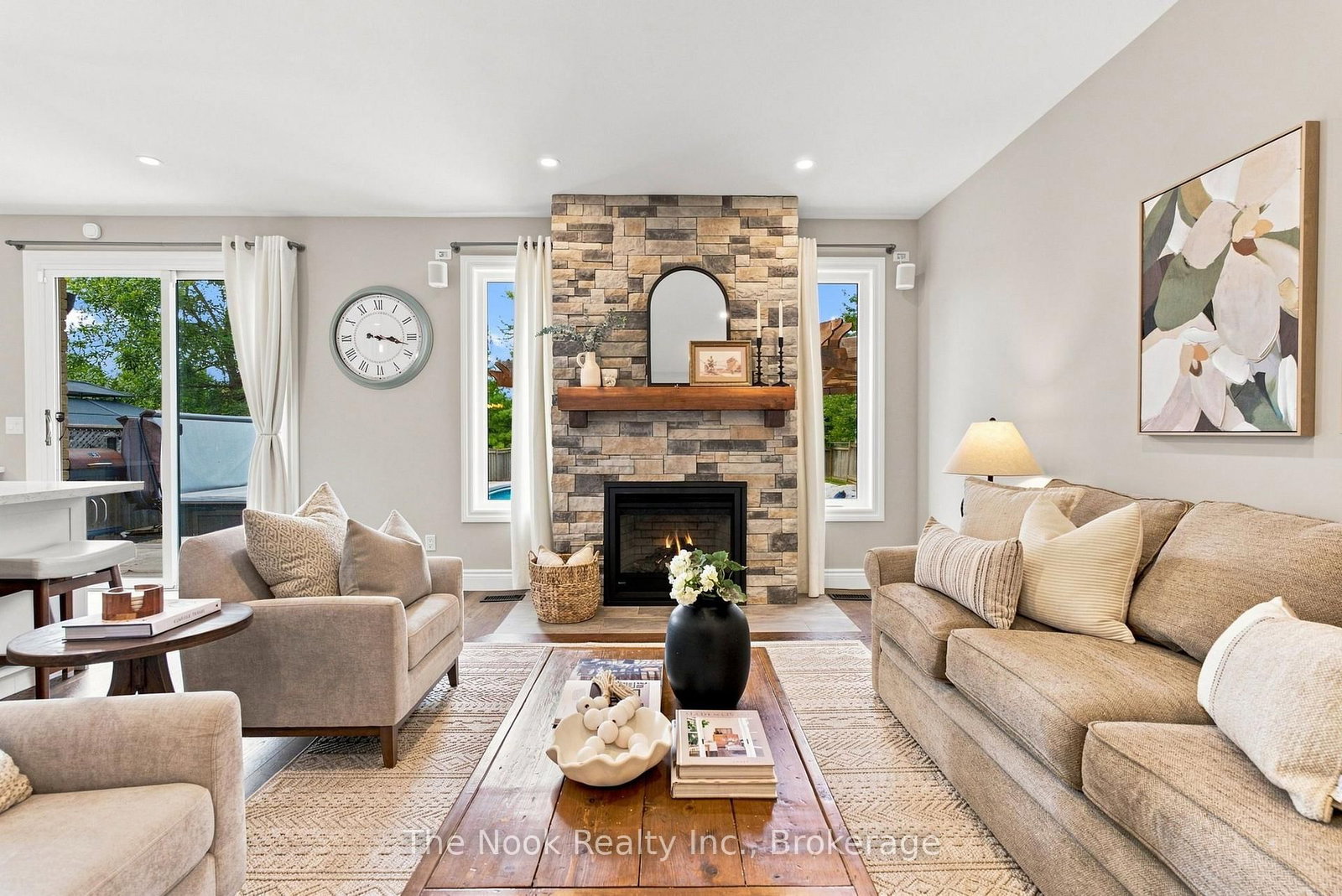 412 Meadow Street • Oshawa, ON photo 15