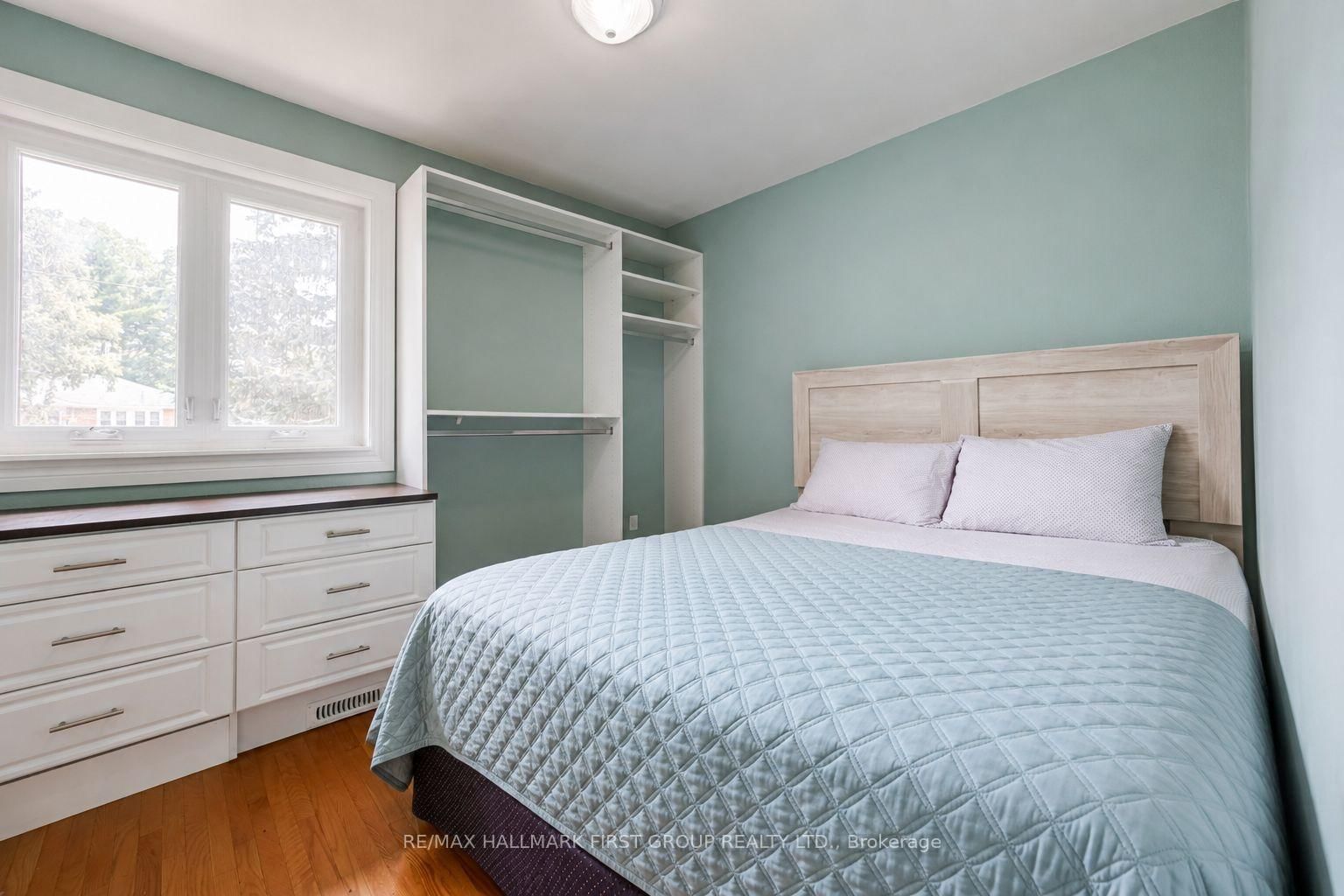 180 Sherwood Avenue • Oshawa, ON photo 10