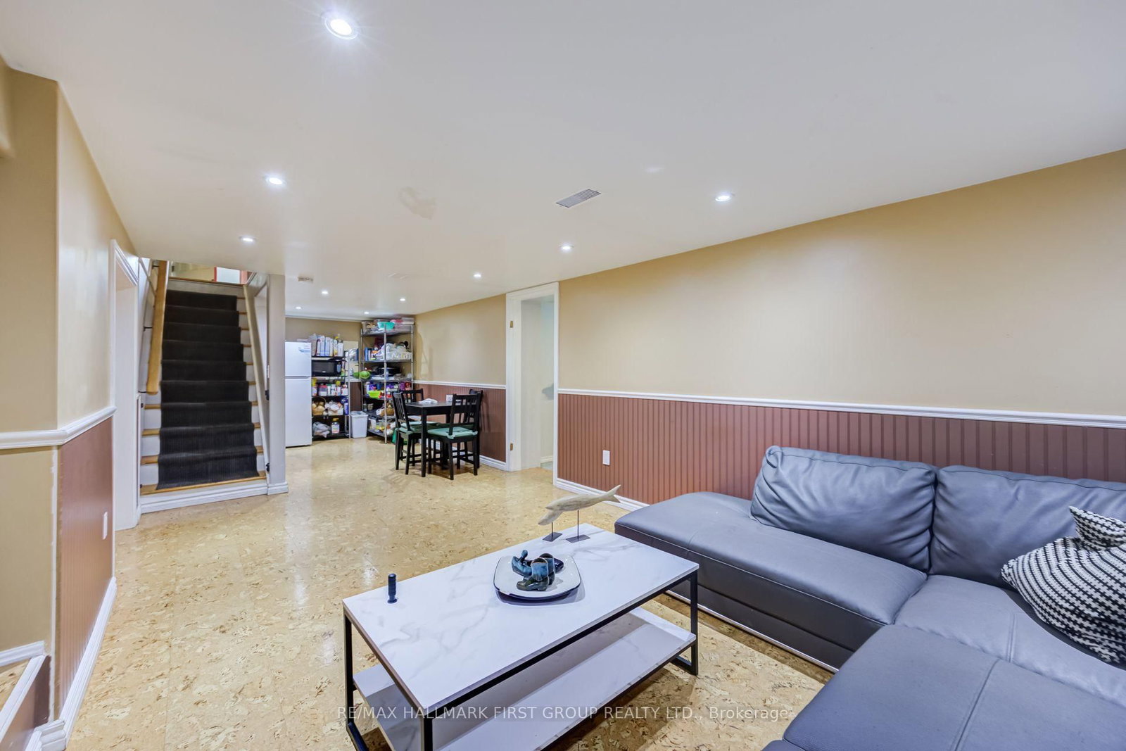 180 Sherwood Avenue • Oshawa, ON photo 16