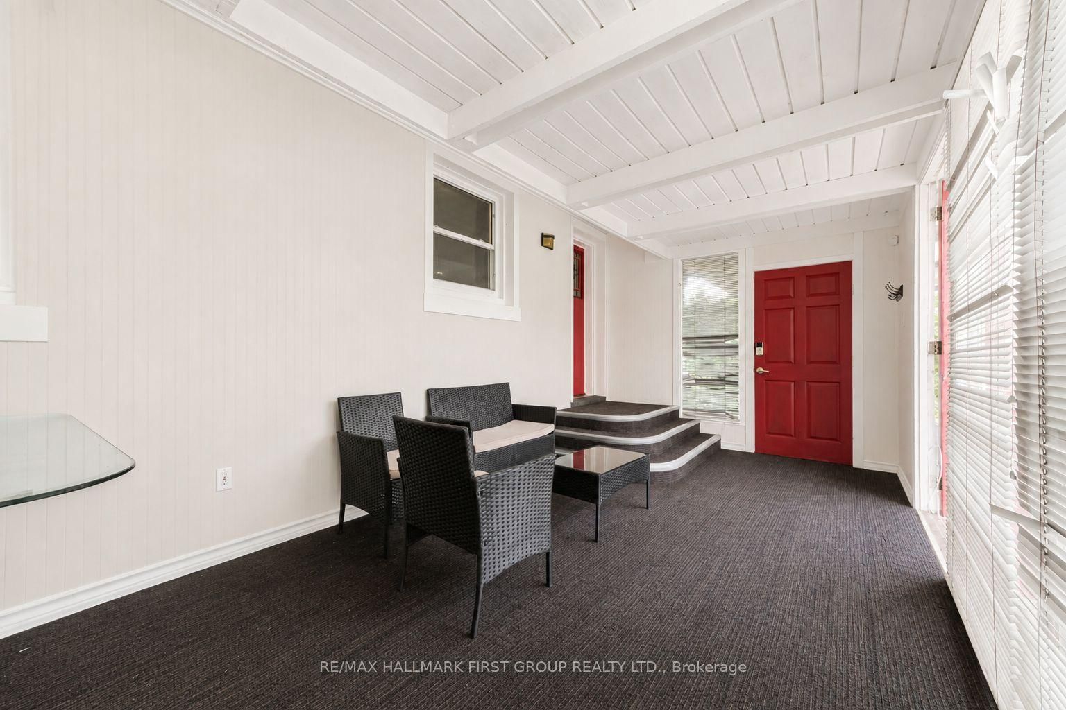 180 Sherwood Avenue • Oshawa, ON photo 21