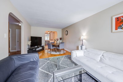 180 Sherwood Avenue • Oshawa, ON photo 4