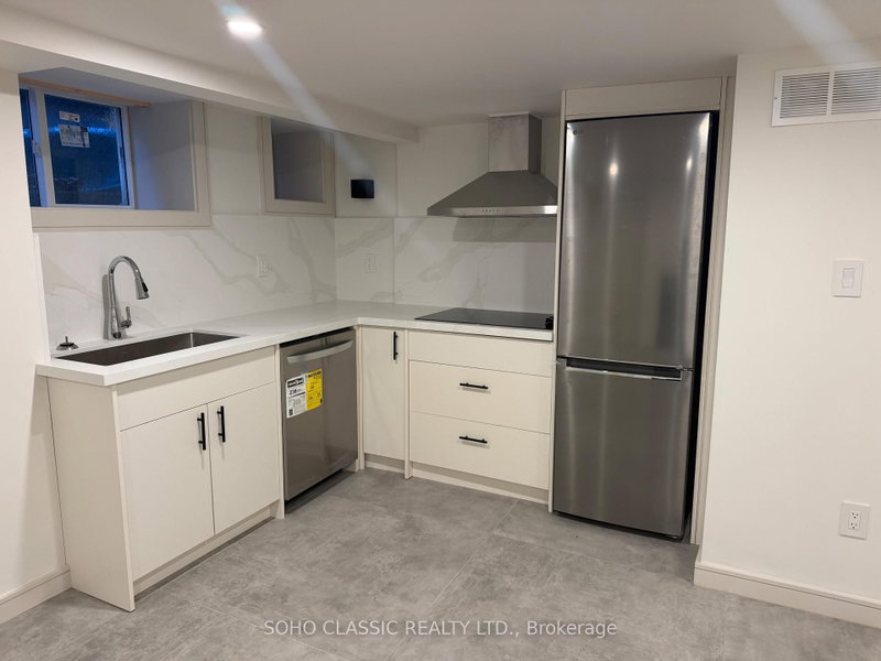 23 Fernwood Park Avenue
