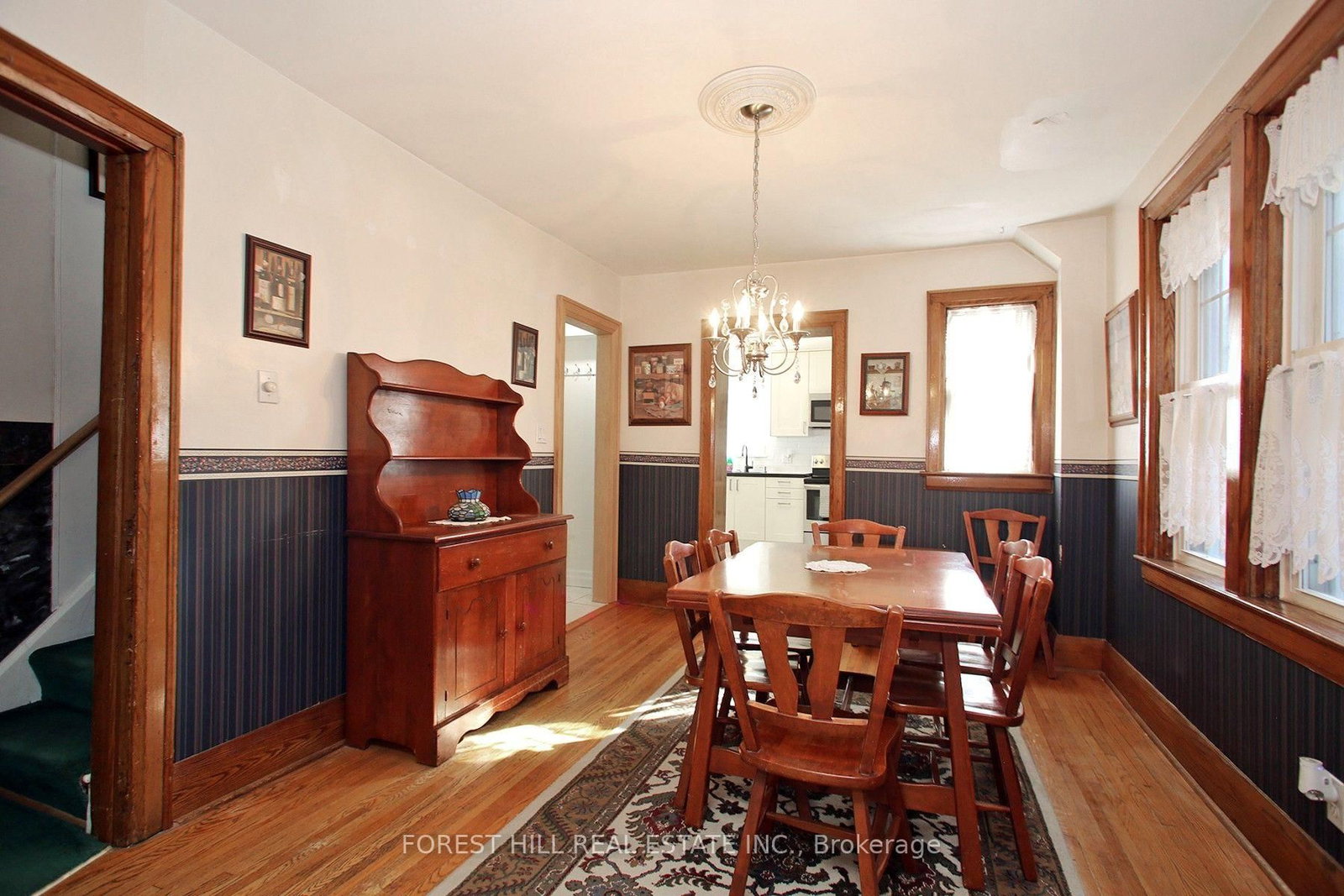 383 Scarborough Road • Toronto, ON photo 11