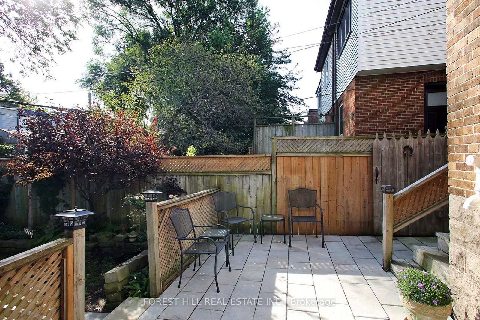 383 Scarborough Road • Toronto, ON photo 24