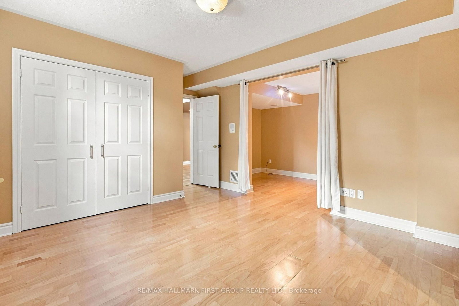 48 Buggey Lane • Ajax, ON photo 46