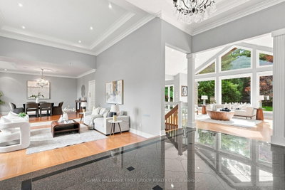 48 Buggey Lane • Ajax, ON photo 9